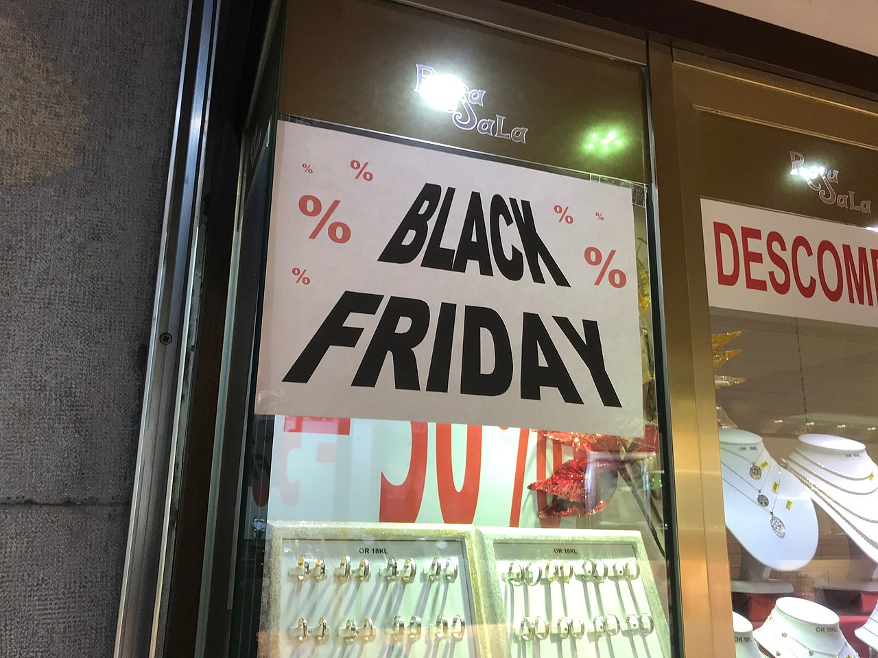 Drop in instore traffic on Black Friday as customers go digital; sales