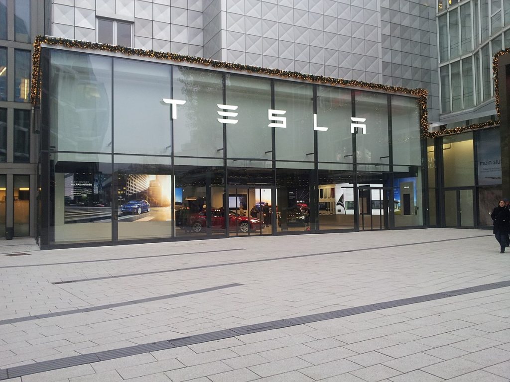 Tesla Showroom in Stuttgart